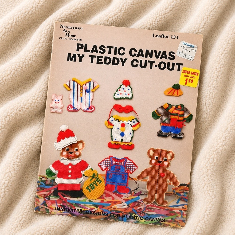 Plastic‎ Canvas My Teddy Cut Out Pattern Leaflet 134 Teddy Bear Christmas VTG